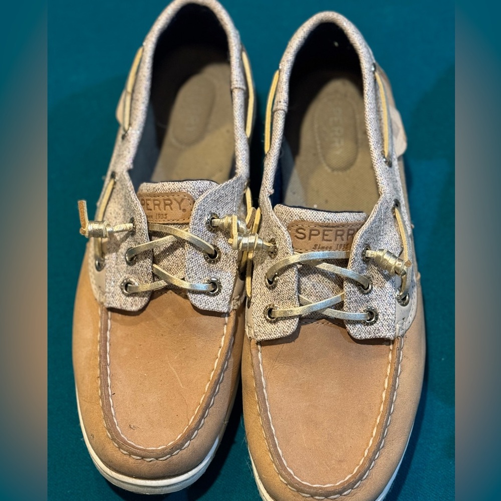 Sperry boat shoes size 8.5